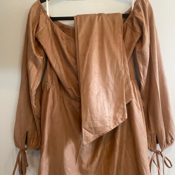Sabo Luxe NWT Aliya Overlay Playsuit Romper Off the Shoulder Faux Suede Large - Picture 5 of 8